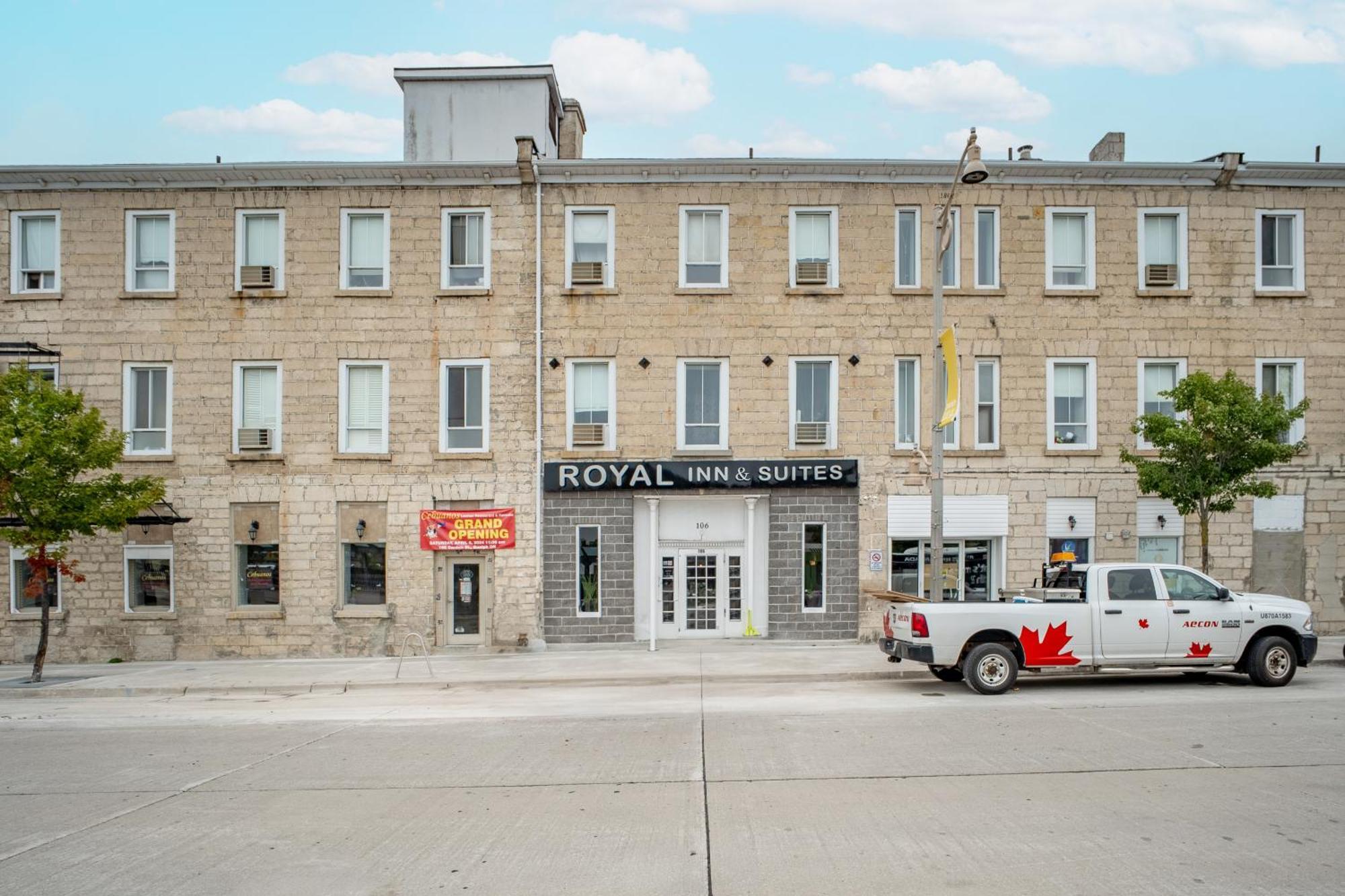 Royal Inn & Suites Guelph Exterior photo